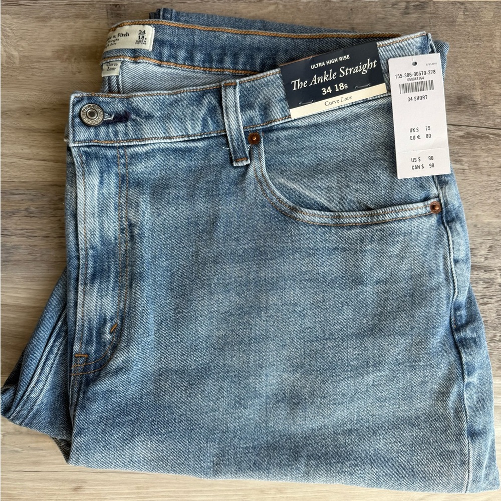 NWT Abercrombie & Fitch Curve Love Ultra High Rise Ankle Straight Jeans sz 18